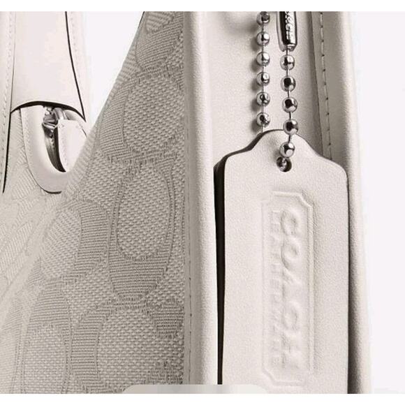 NWT COACH Originals Curve Zip (Ergo) Archive Bag Chalk Signature CAF11 - Picture 2 of 5